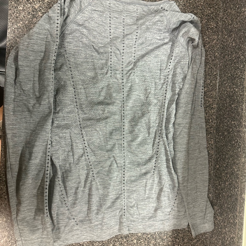 Athleta Heather Gray Muscle Tee